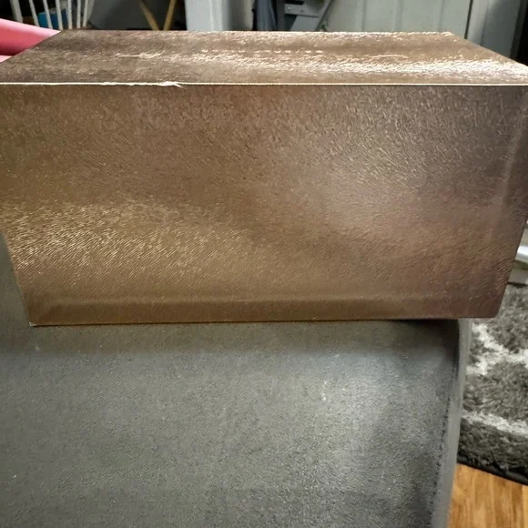 Anastasia Shimmering Gold Palette - Picture 8 of 8